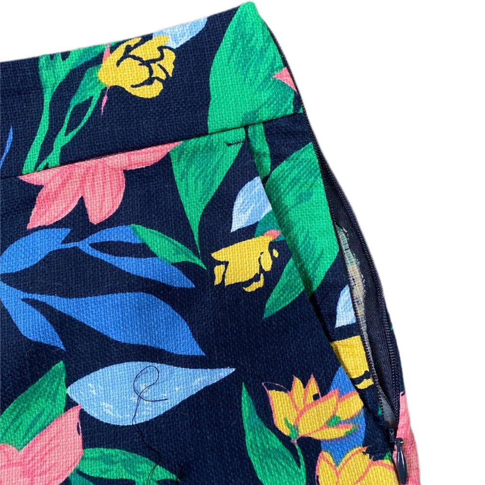 J. Crew Shorts, Size 4, Floral - Picture 5 of 6